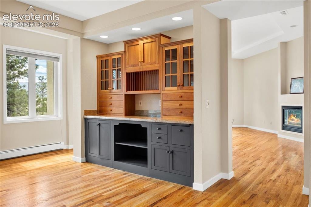 Image 11 of 45: Kitchen