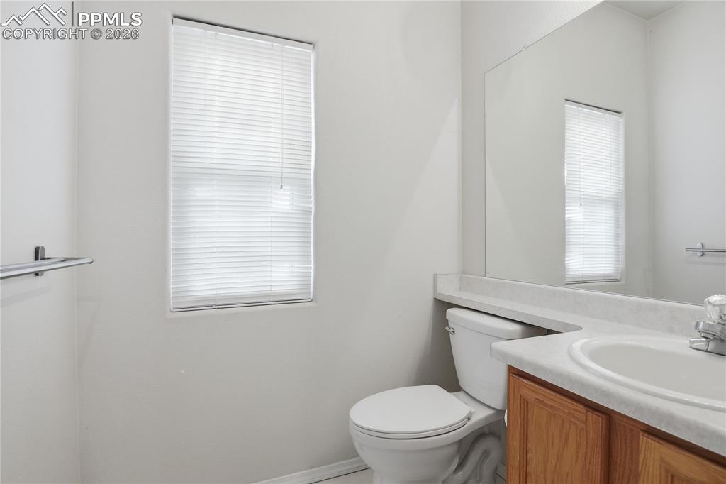 Image 13 of 30: Bathroom