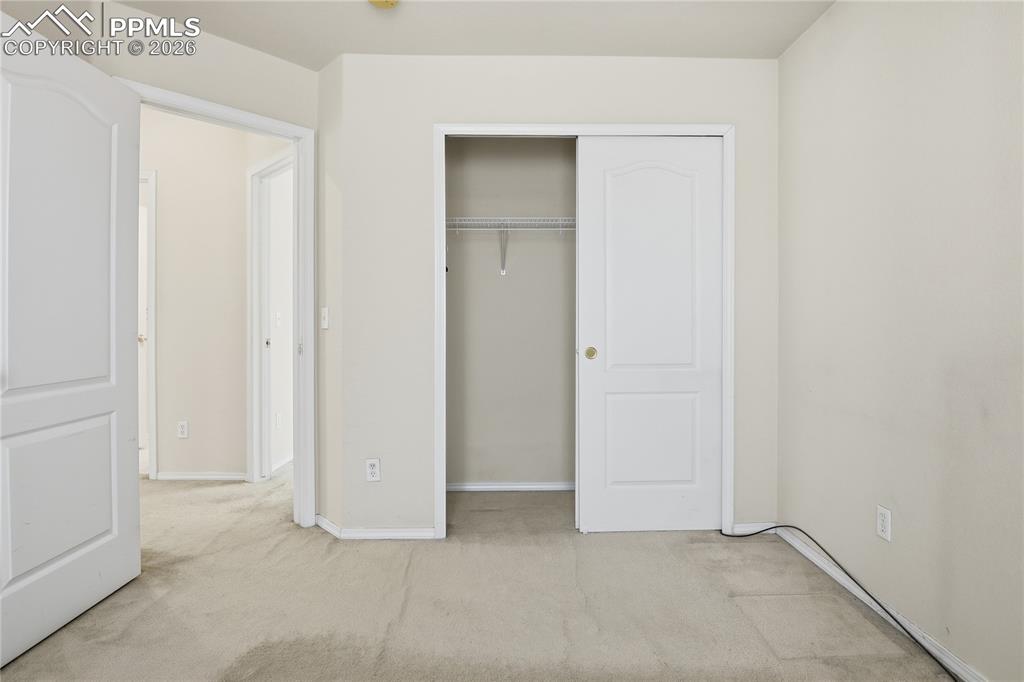 Image 19 of 30: Bedroom