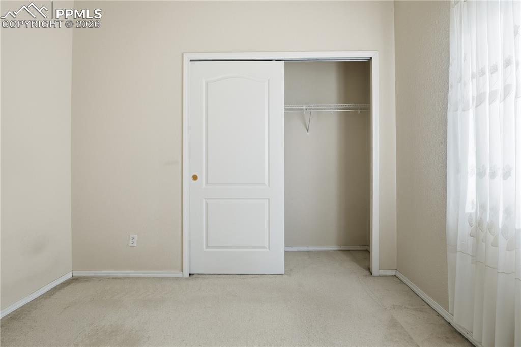 Image 20 of 30: Bedroom