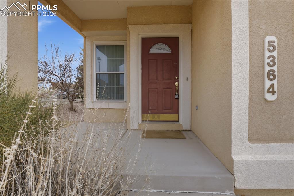 Image 3 of 30: Entry