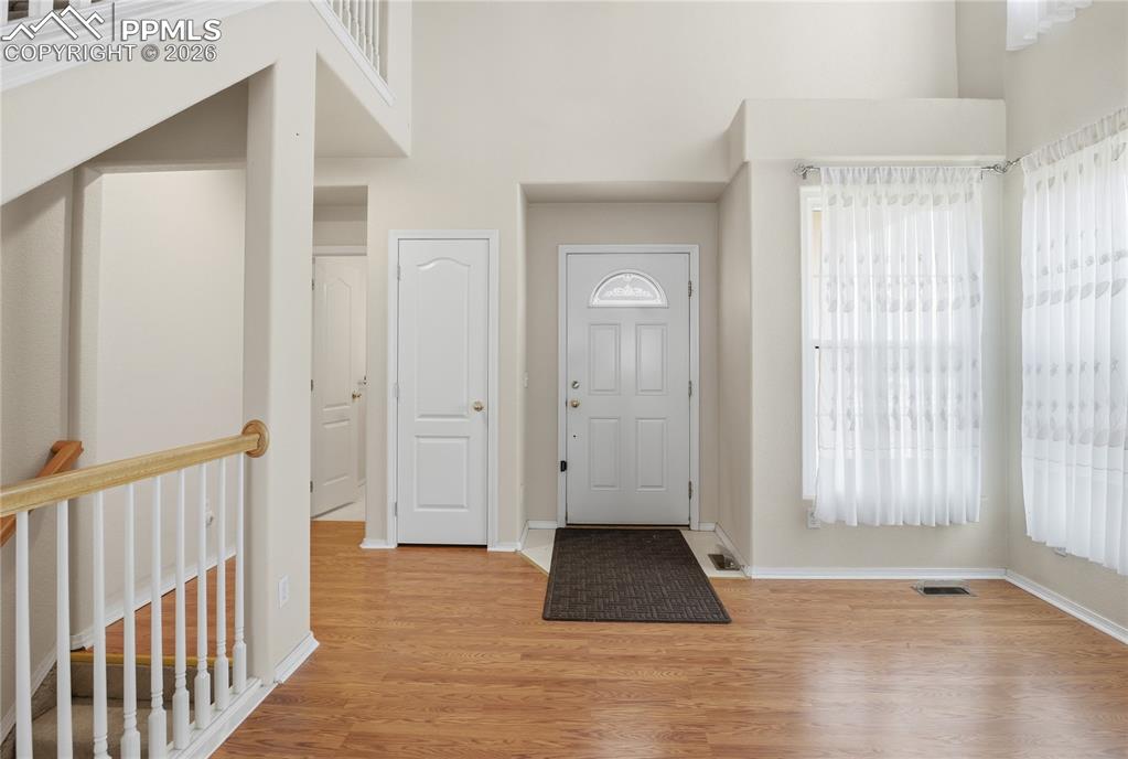 Image 5 of 30: Entry