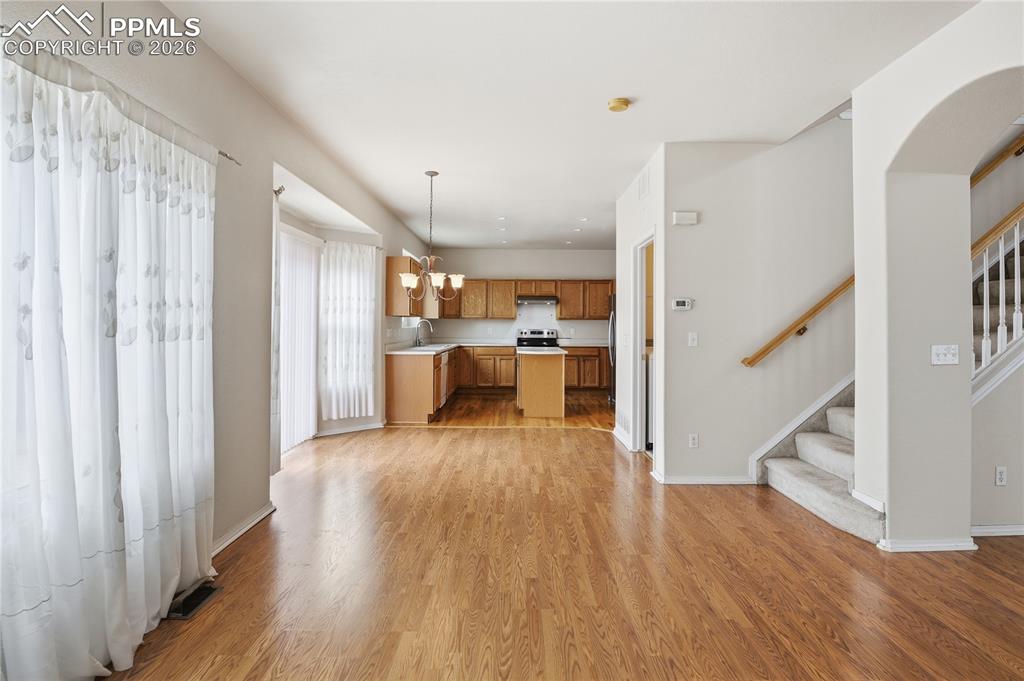 Image 7 of 30: Living Room