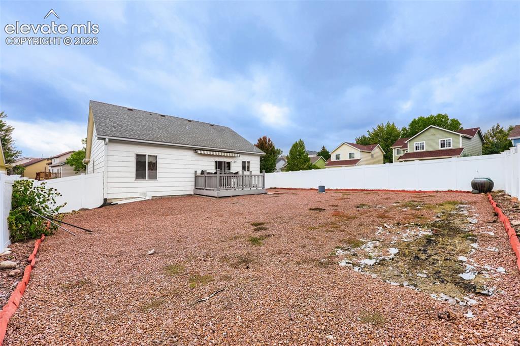 Image 16 of 16: Back of Structure