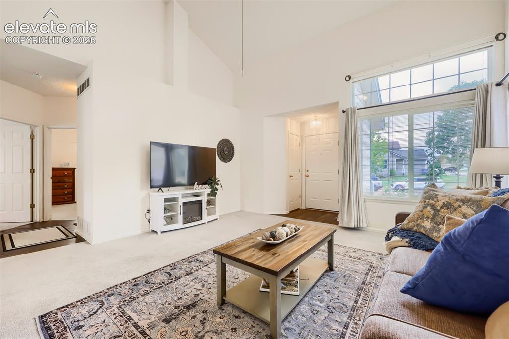 Image 4 of 16: Living Room