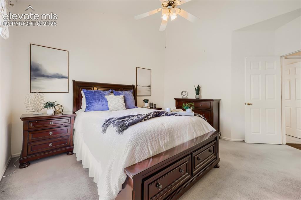 Image 9 of 16: Bedroom