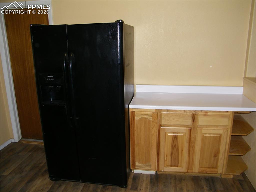 Image 12 of 23: Kitchen