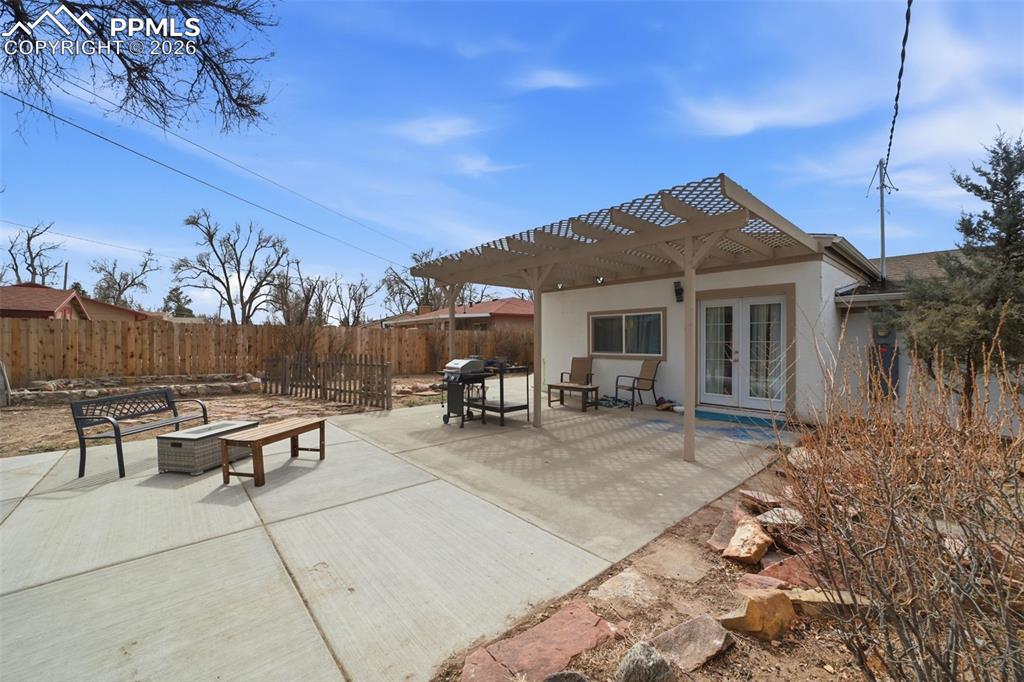 Image 33 of 44: large concrete patio