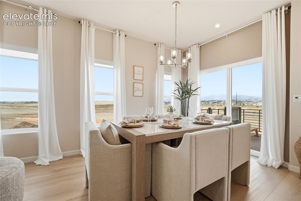 Image 11 of 45: Dining Area
