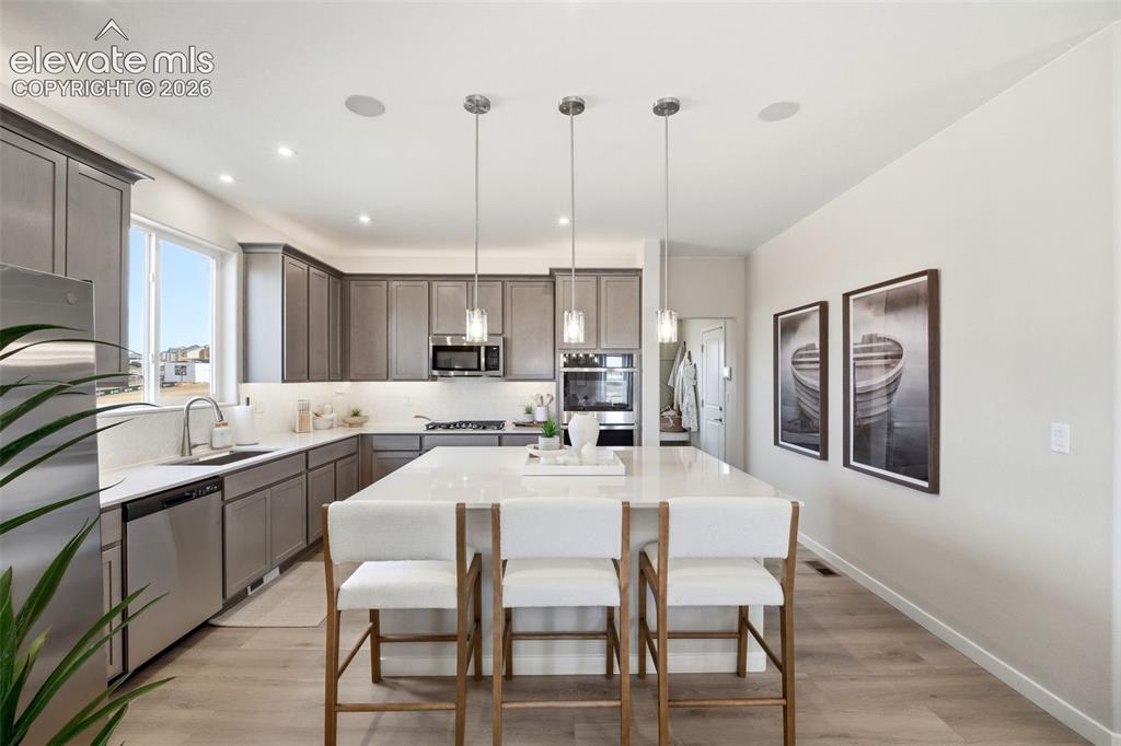 Image 14 of 45: Kitchen