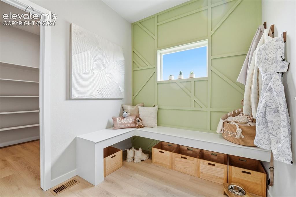 Image 15 of 45: Mud Room
