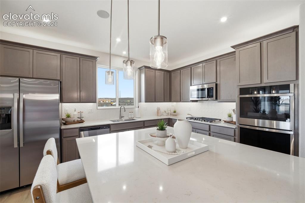 Image 8 of 45: Kitchen
