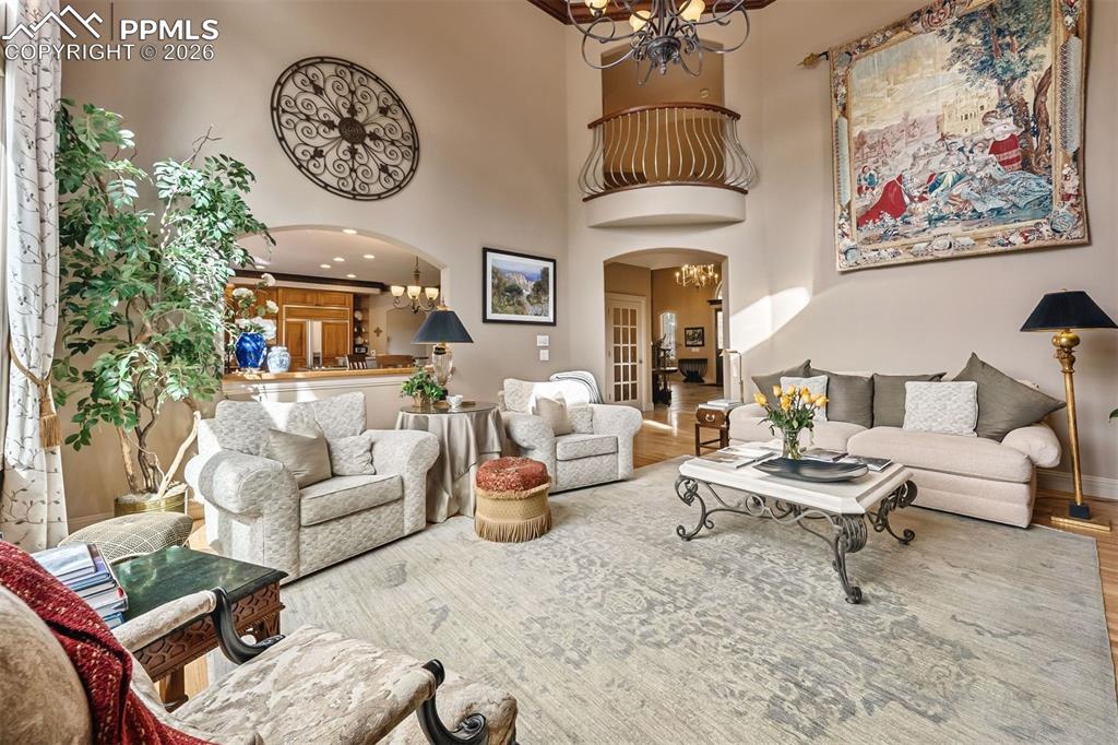 Image 13 of 50: Living Room