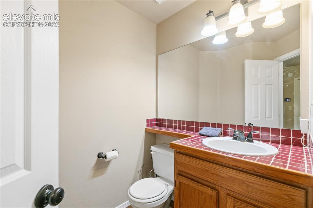 Image 18 of 43: Bathroom
