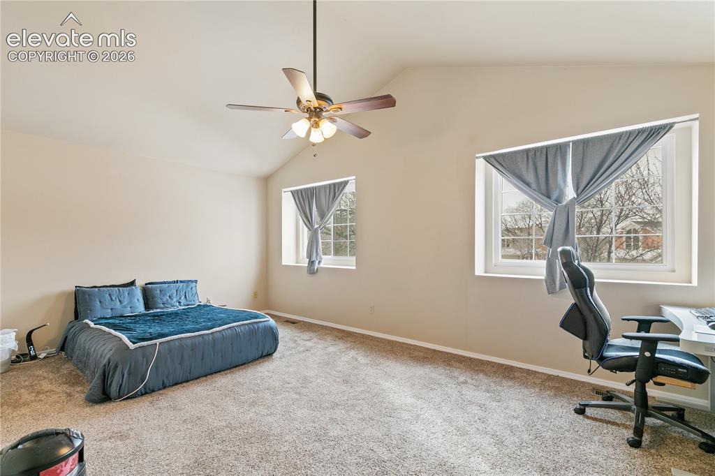Image 19 of 43: Bedroom