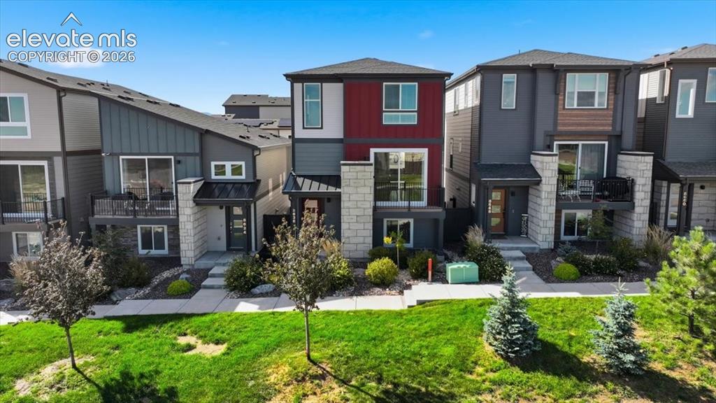 Image 3 of 25: Fully landscaped!