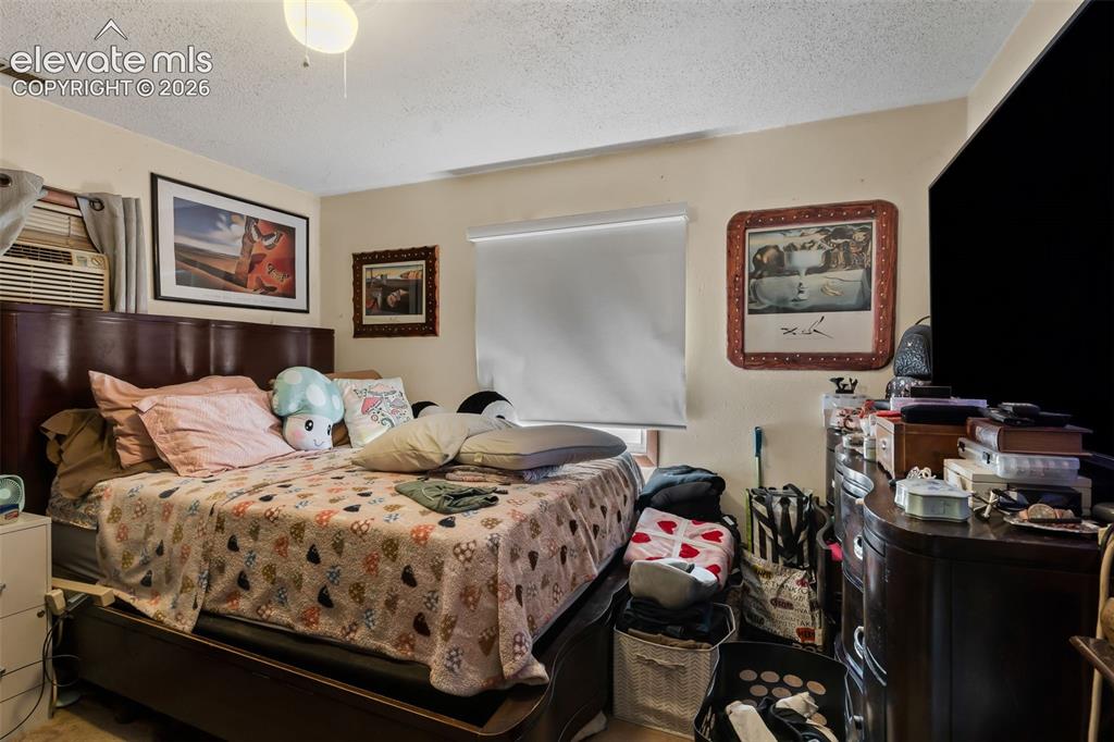 Image 17 of 29: Additional content