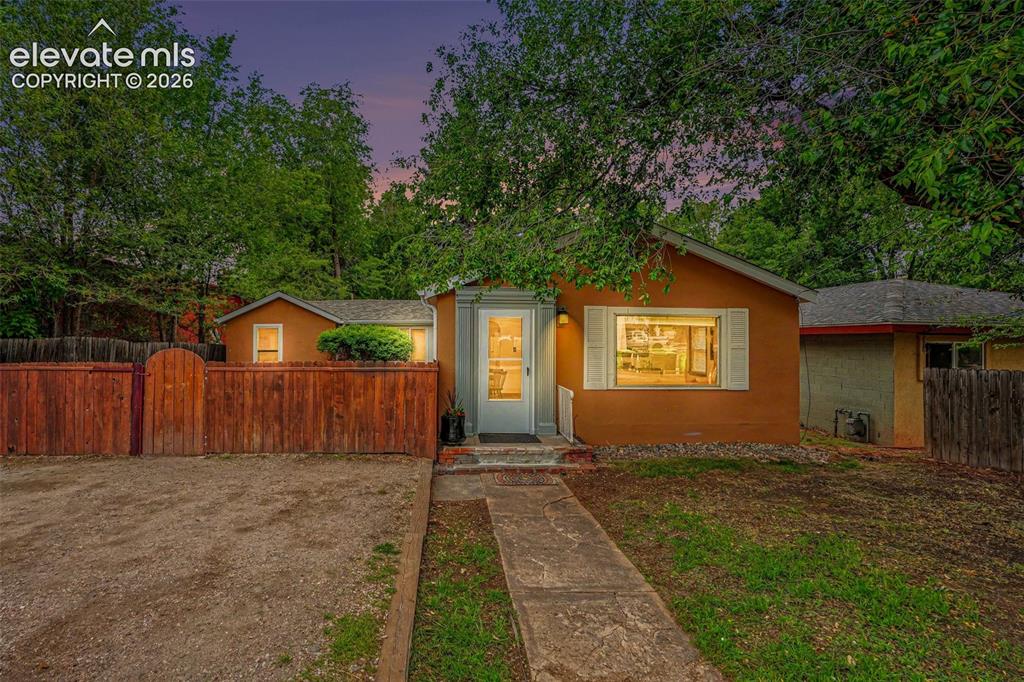 Image 1 of 25: Rare 4-bedroom, one-level home in Manitou Springs