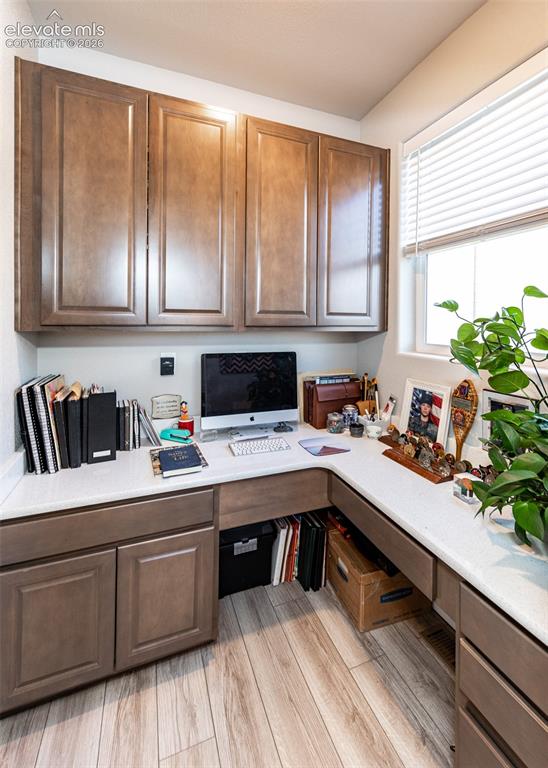 Image 9 of 50: Office