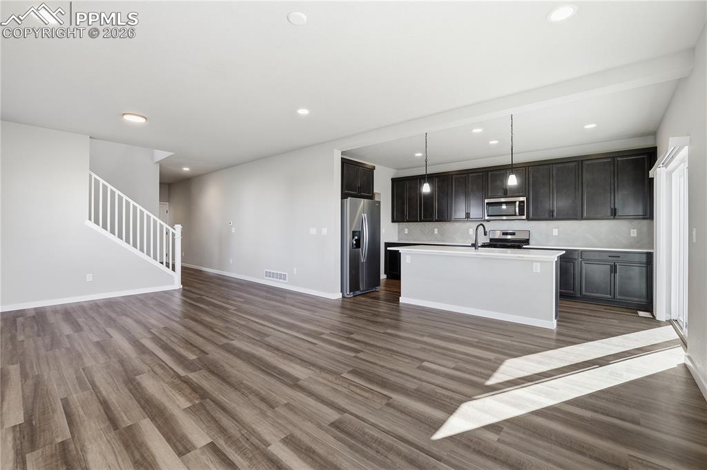 Image 6 of 18: Kitchen