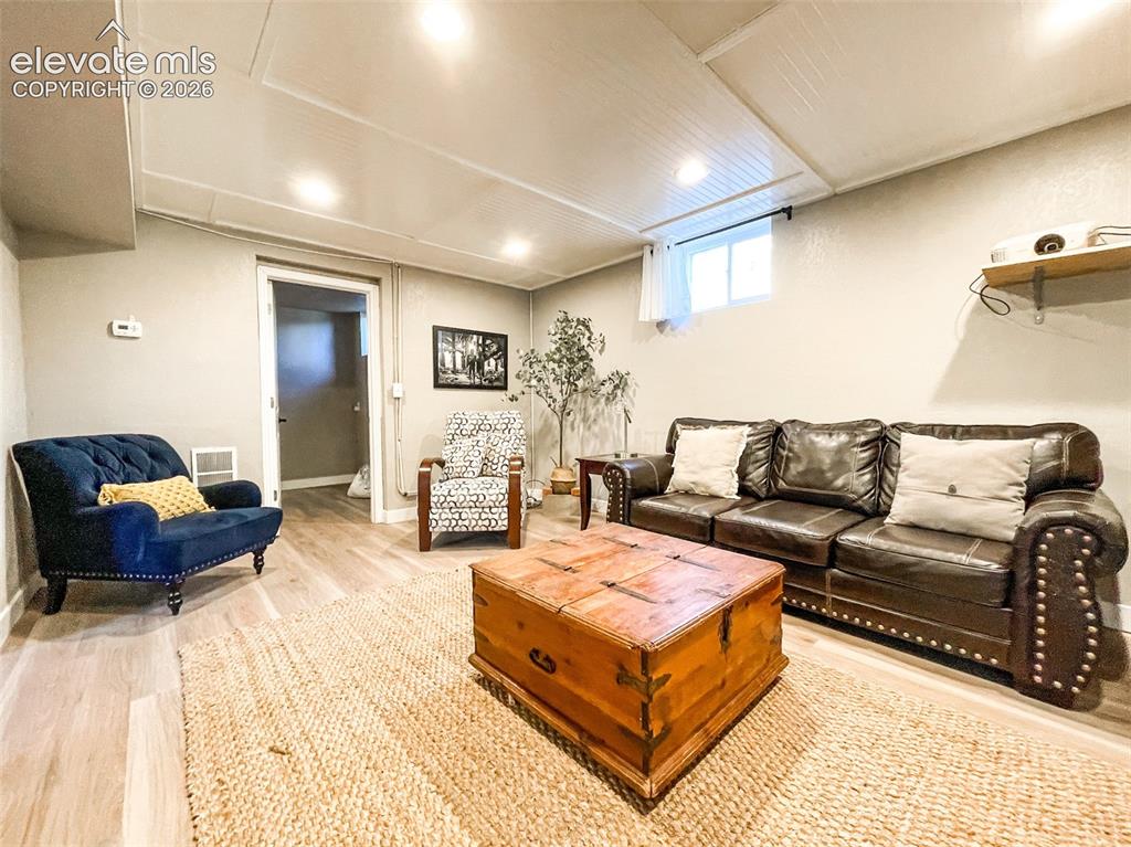Image 36 of 49: Living Room