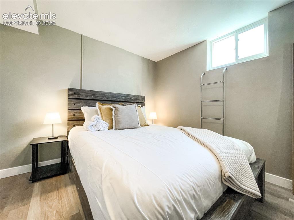 Image 41 of 49: Bedroom