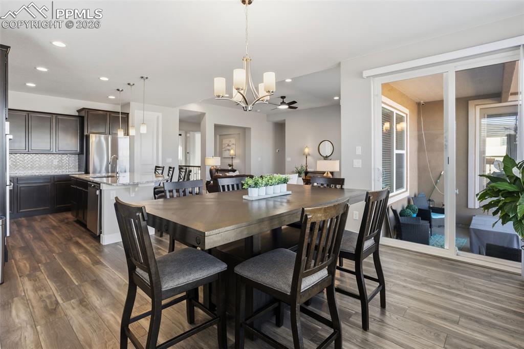 Image 11 of 41: Dining Area