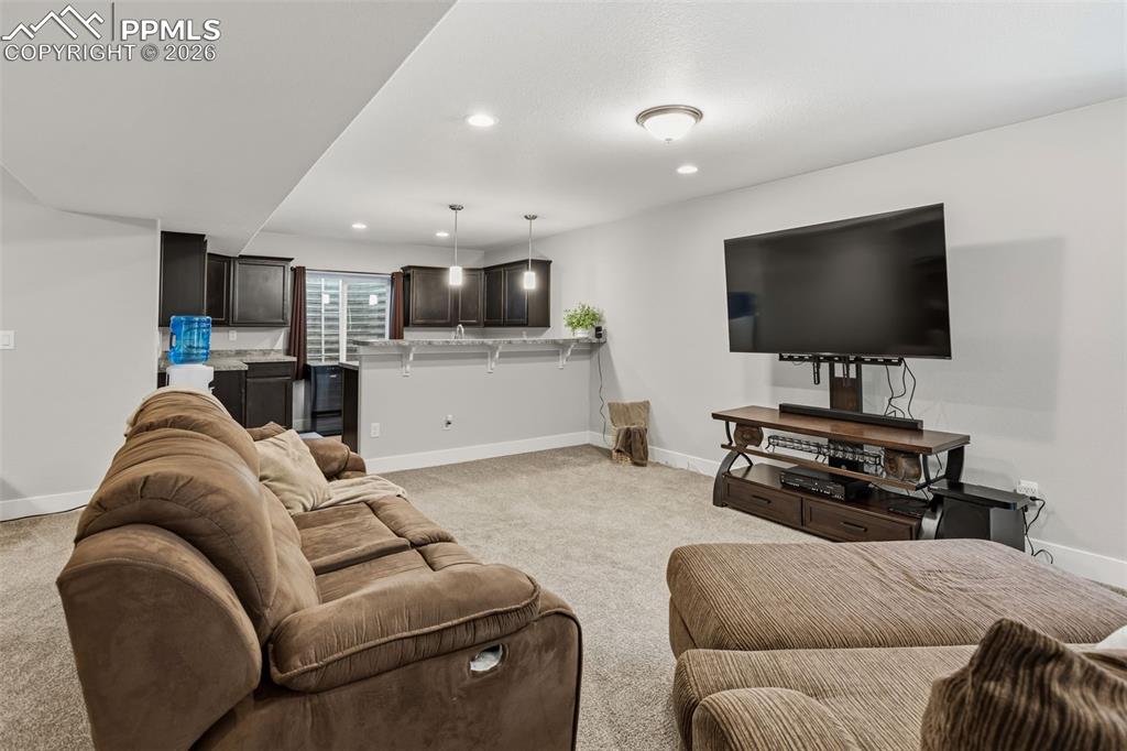 Image 25 of 41: Living Room