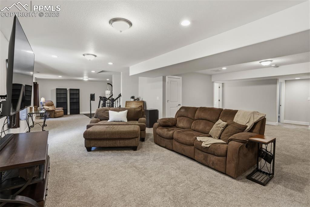 Image 26 of 41: Living Room