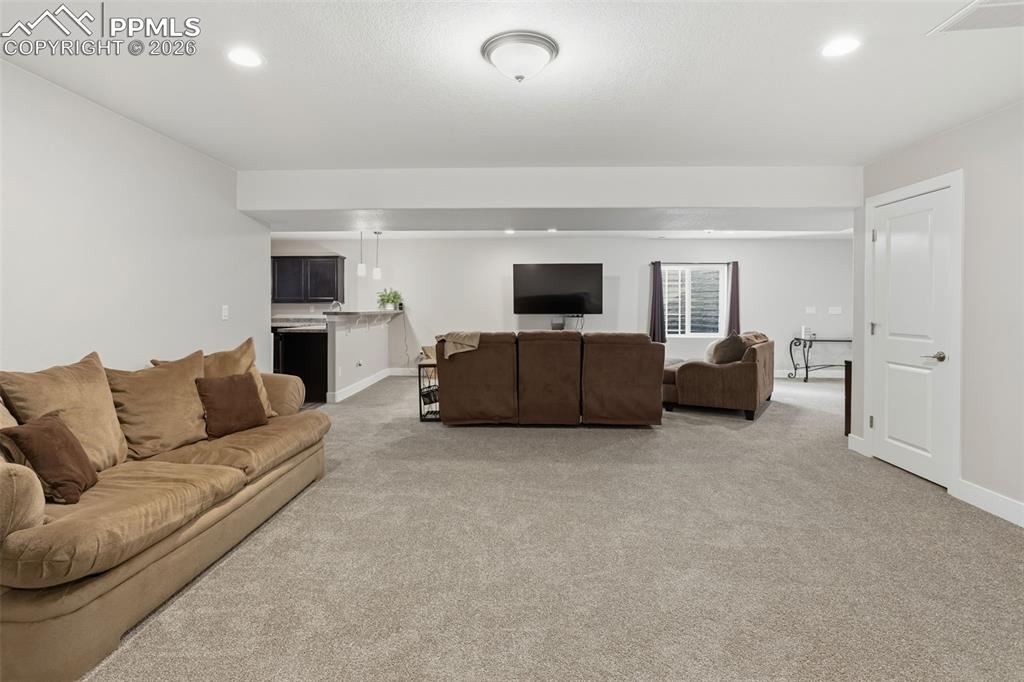 Image 27 of 41: Living Room