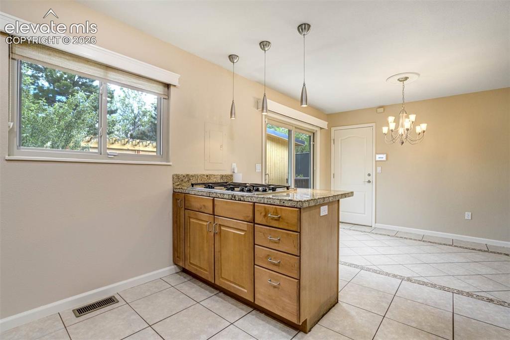Image 9 of 37: Kitchen