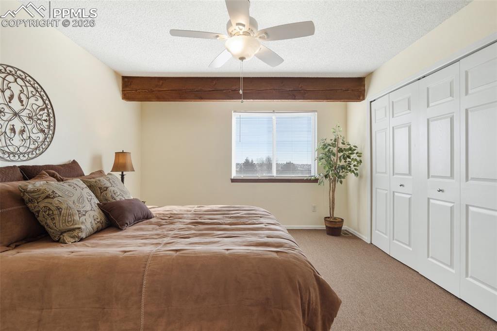 Image 18 of 26: Bedroom