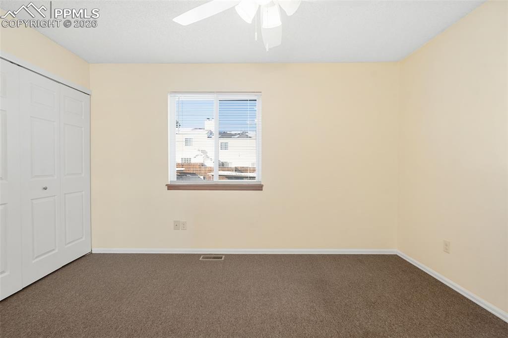 Image 22 of 26: Bedroom