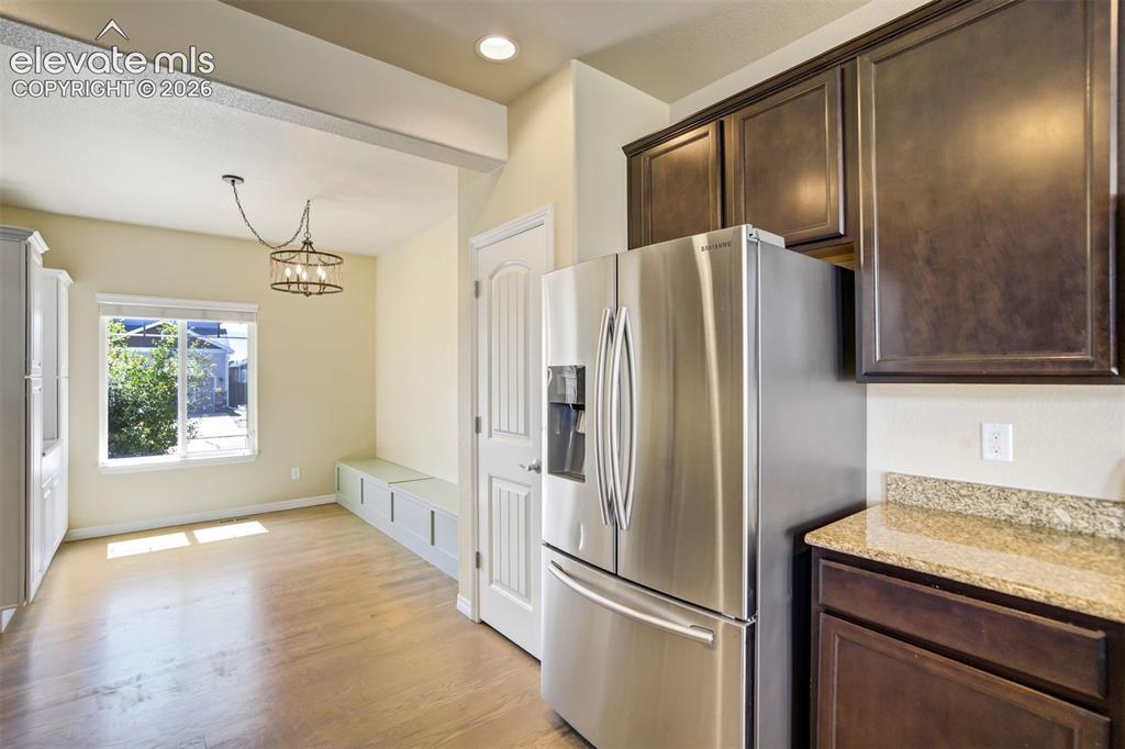 Image 8 of 40: Kitchen