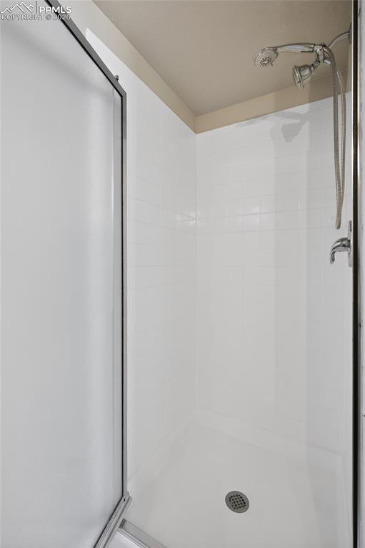 Image 25 of 31: Bathroom