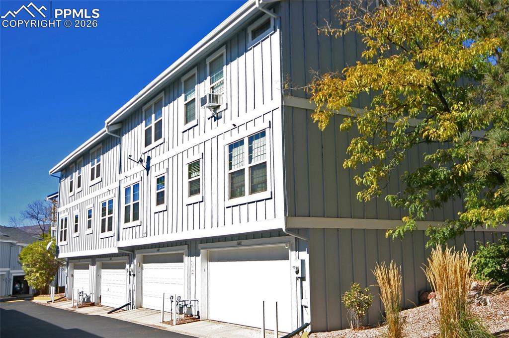 Image 30 of 31: Side of Structure