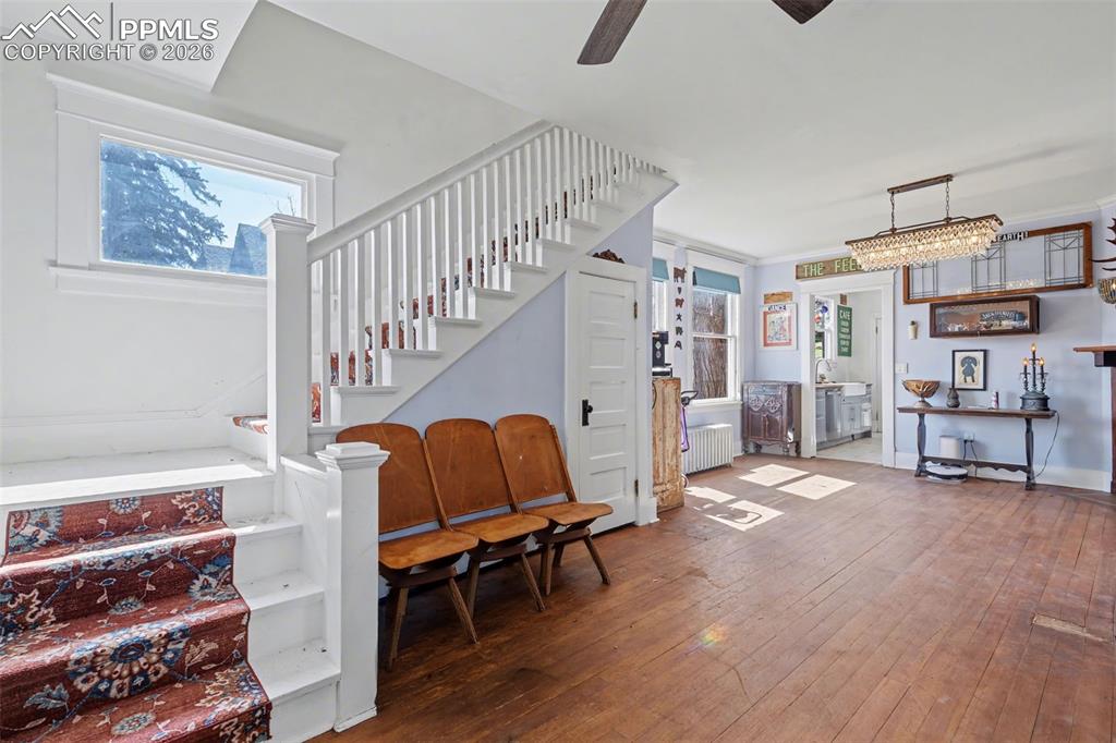 Image 11 of 46: Entry