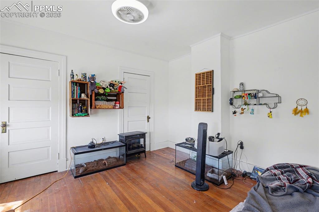 Image 29 of 46: Upper level bedroom