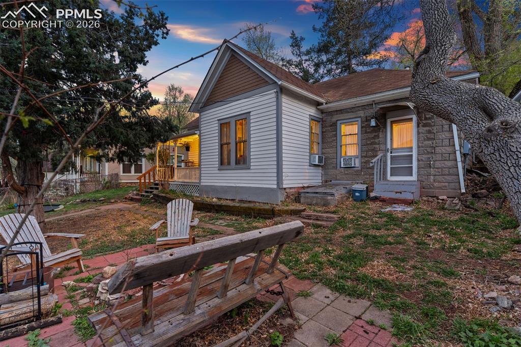 Image 5 of 43: 2 bed/1 bath cottage