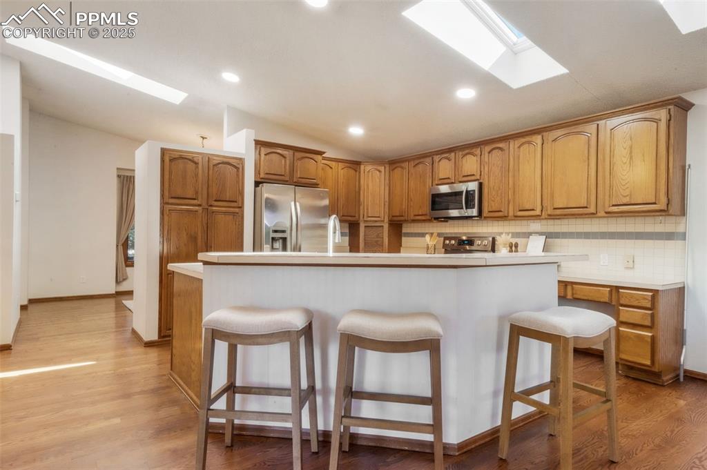 Image 9 of 50: Kitchen