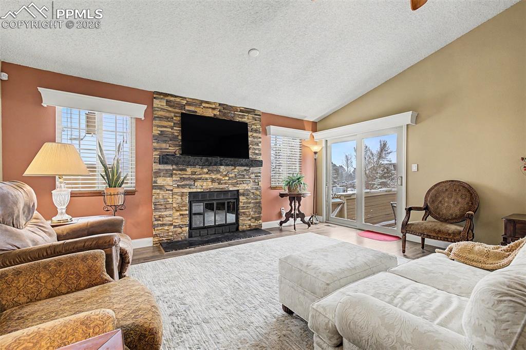 Image 10 of 50: Living Room