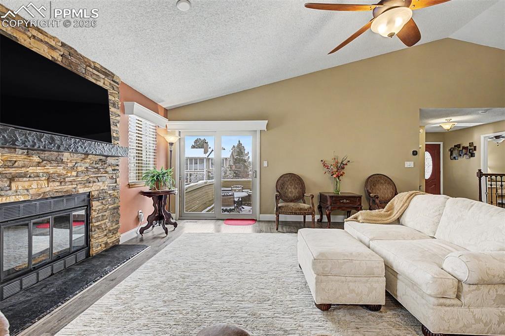 Image 12 of 50: Living Room