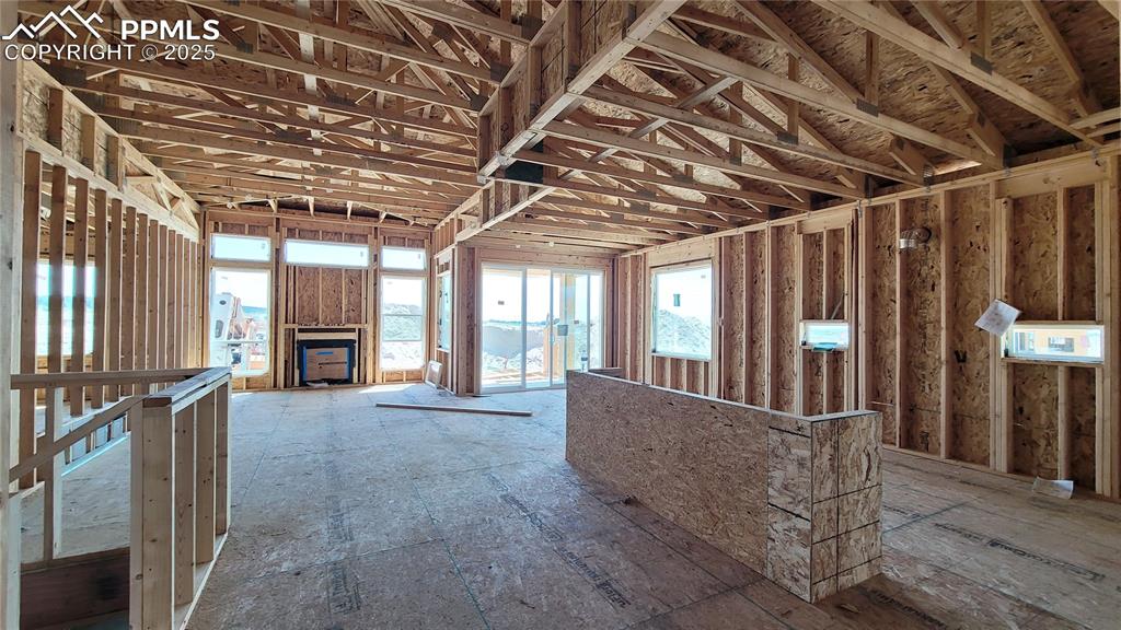 Image 3 of 18: Living Room