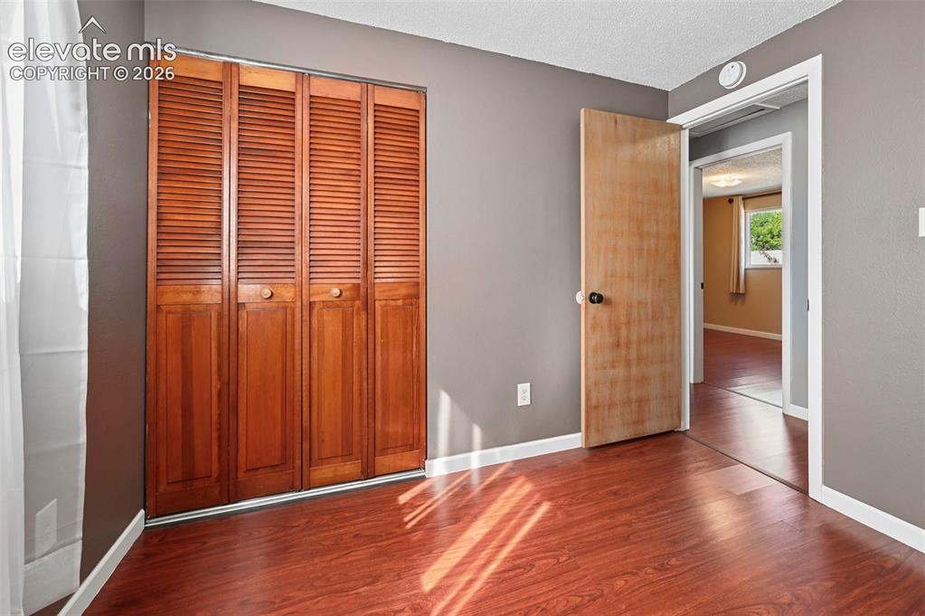 Image 16 of 34: Bedroom