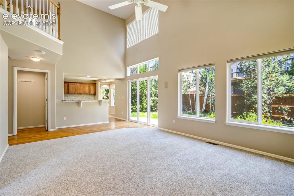 Image 11 of 48: Great Room