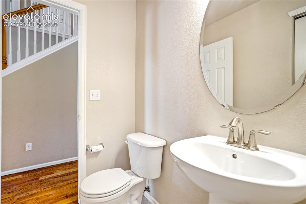 Image 16 of 48: Bathroom