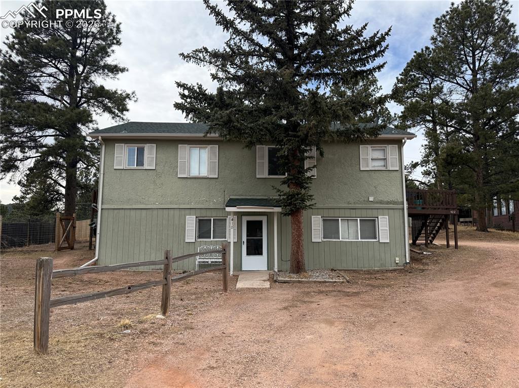 Image 11 of 24: Downstairs Entry
