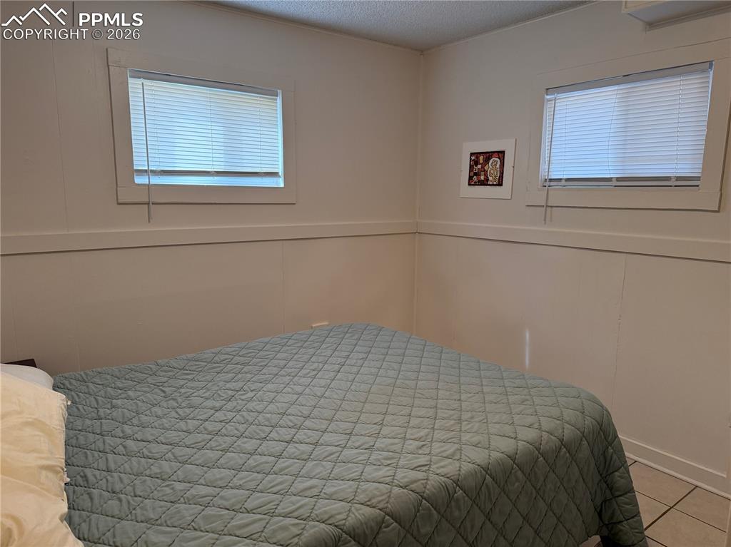 Image 19 of 24: Downstairs Bedroom 1