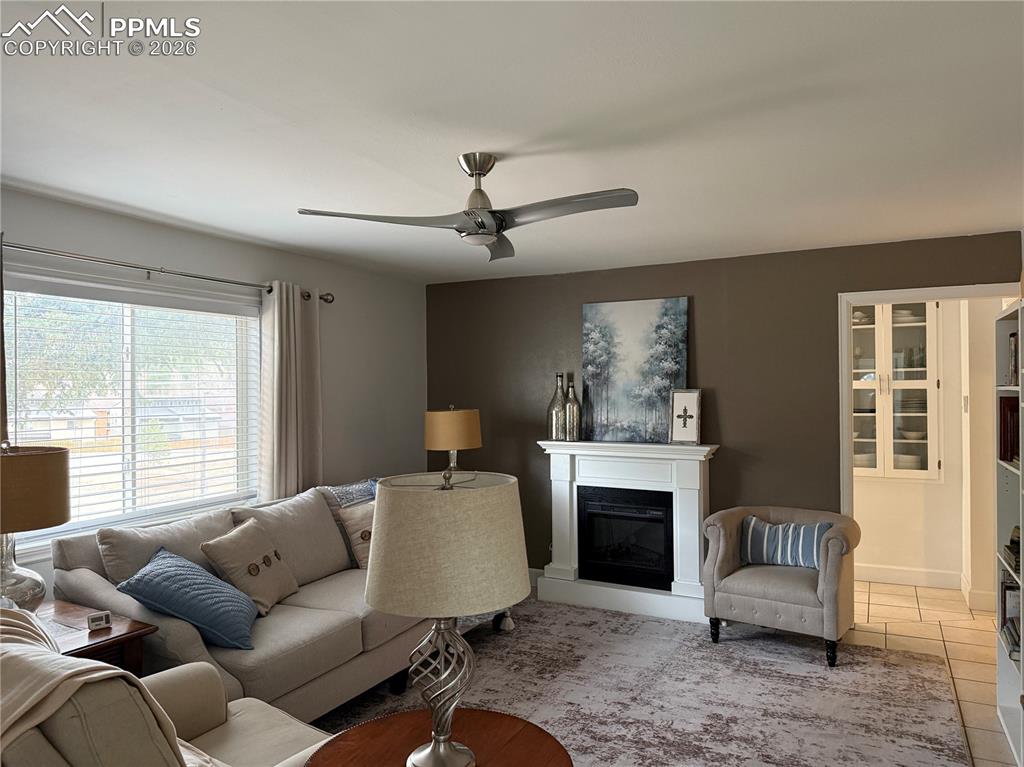 Image 4 of 24: Upstairs Living Room