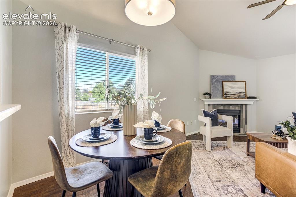 Image 10 of 48: Dining Area